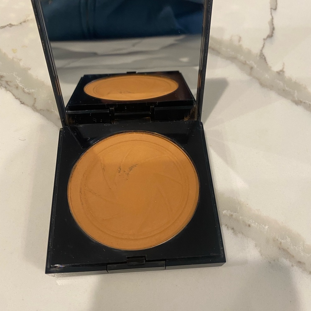 Smashbox powder foundation A67